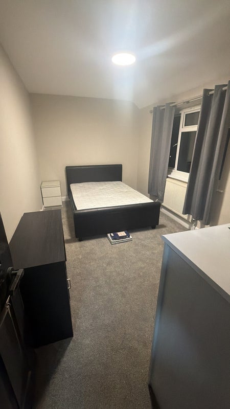 Room Shelley Road in Chelmsford