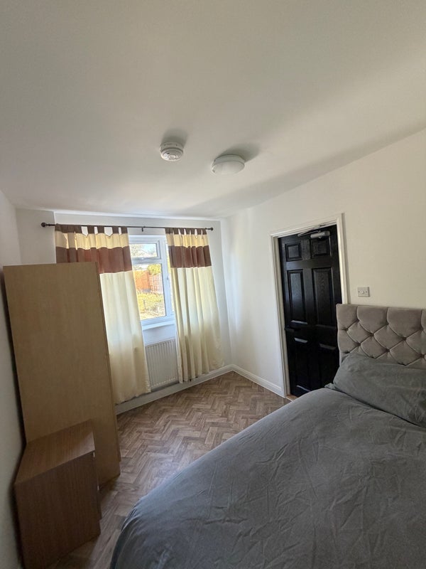 Room Shelley Road in Chelmsford
