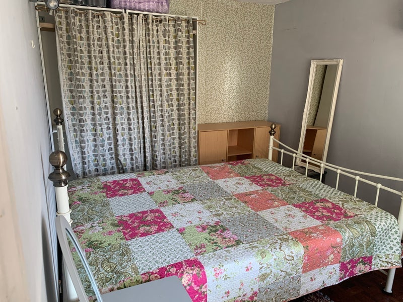 Room Poynings Close in Greater London