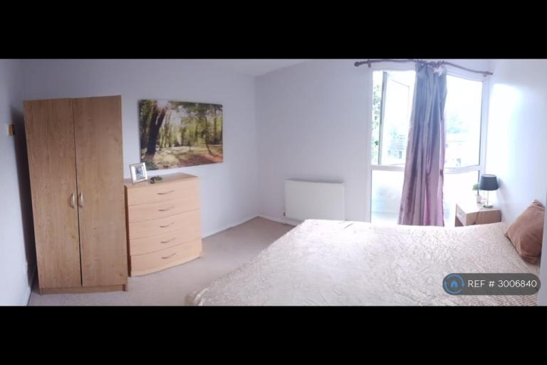 Room Hopmeadow Court in Northampton
