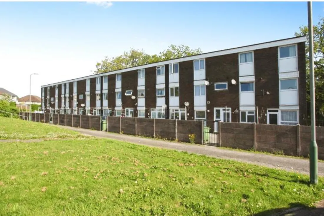 Flat Nantgarw Road in Caerphilly