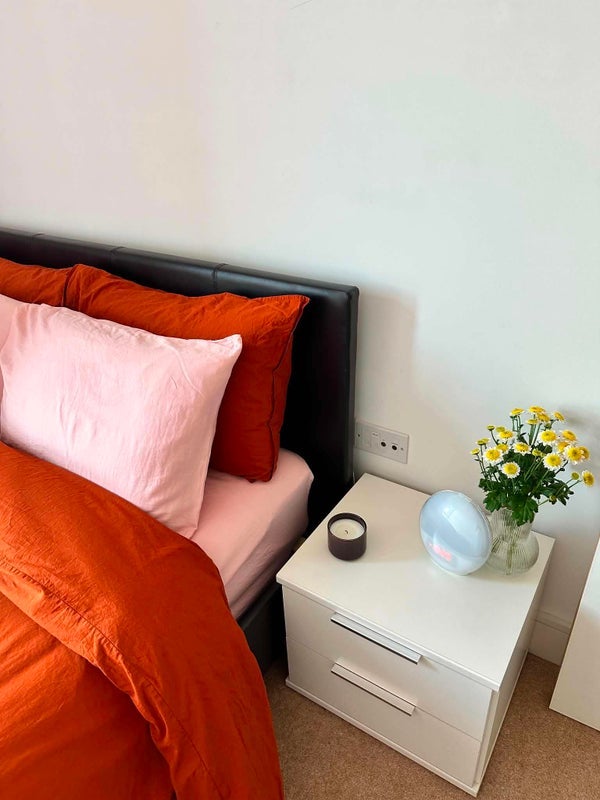 Room Hannaford Walk in Greater London