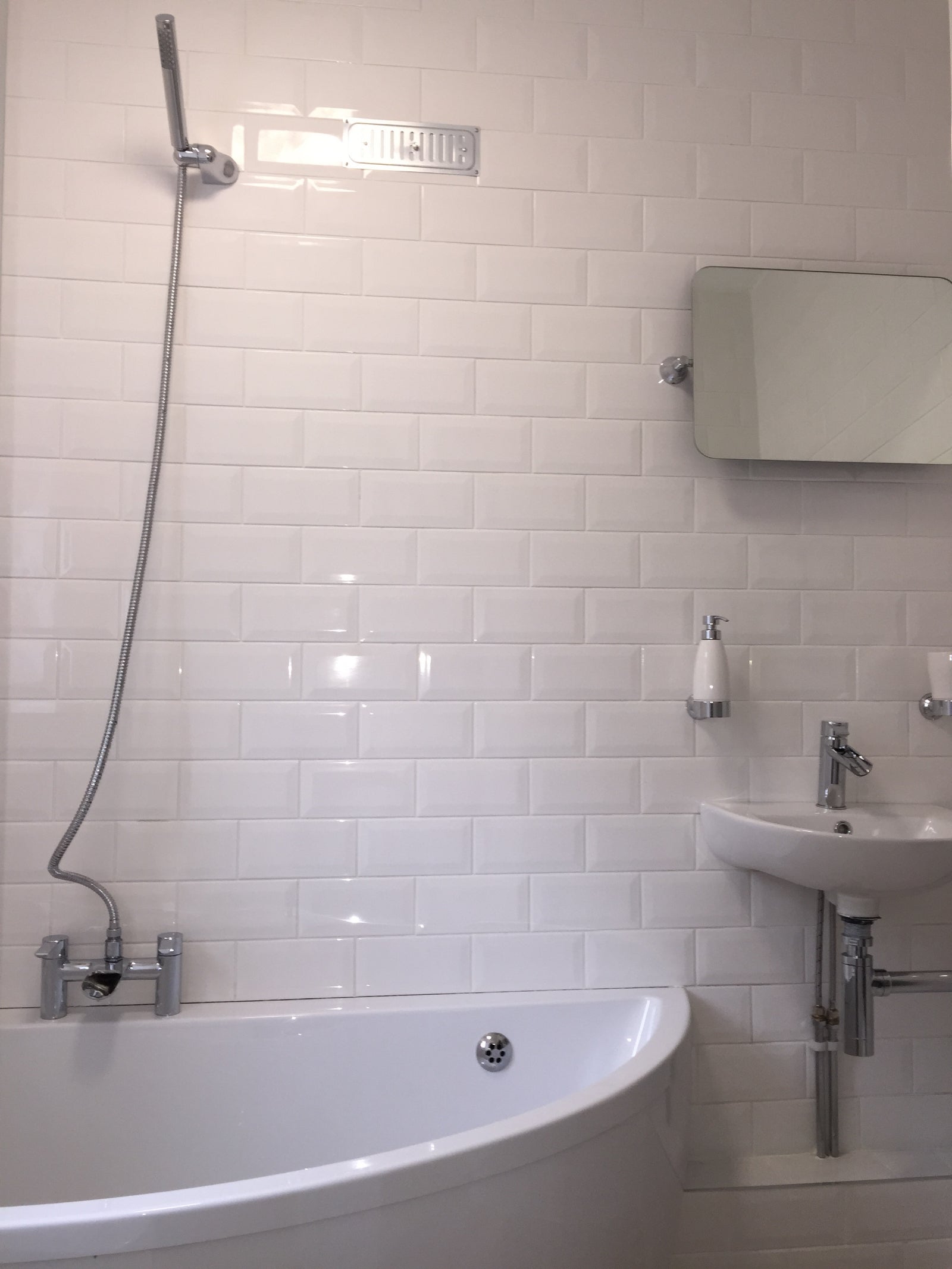 Flat Claude Road in Greater London