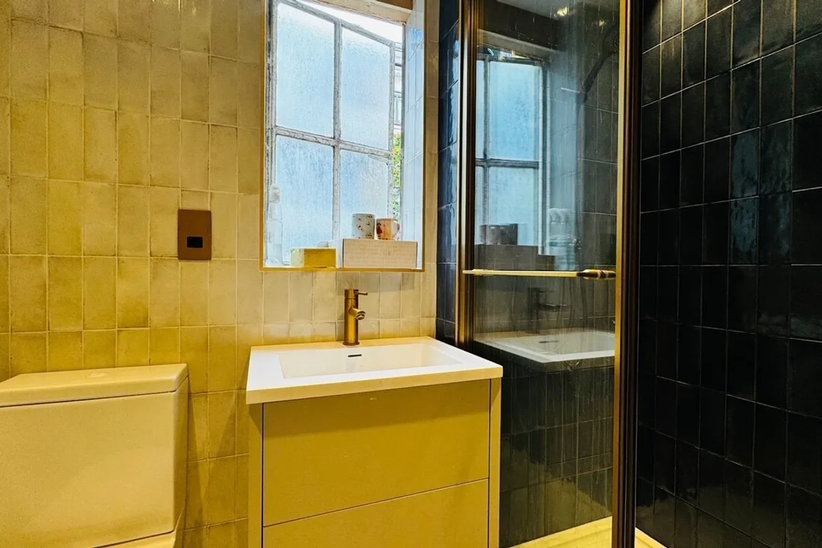 Flat Martlett Court in City of Westminster