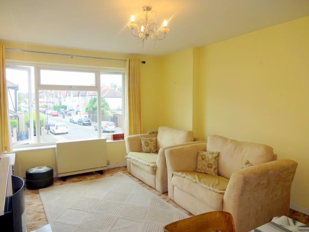 Flat Pinner View in Greater London