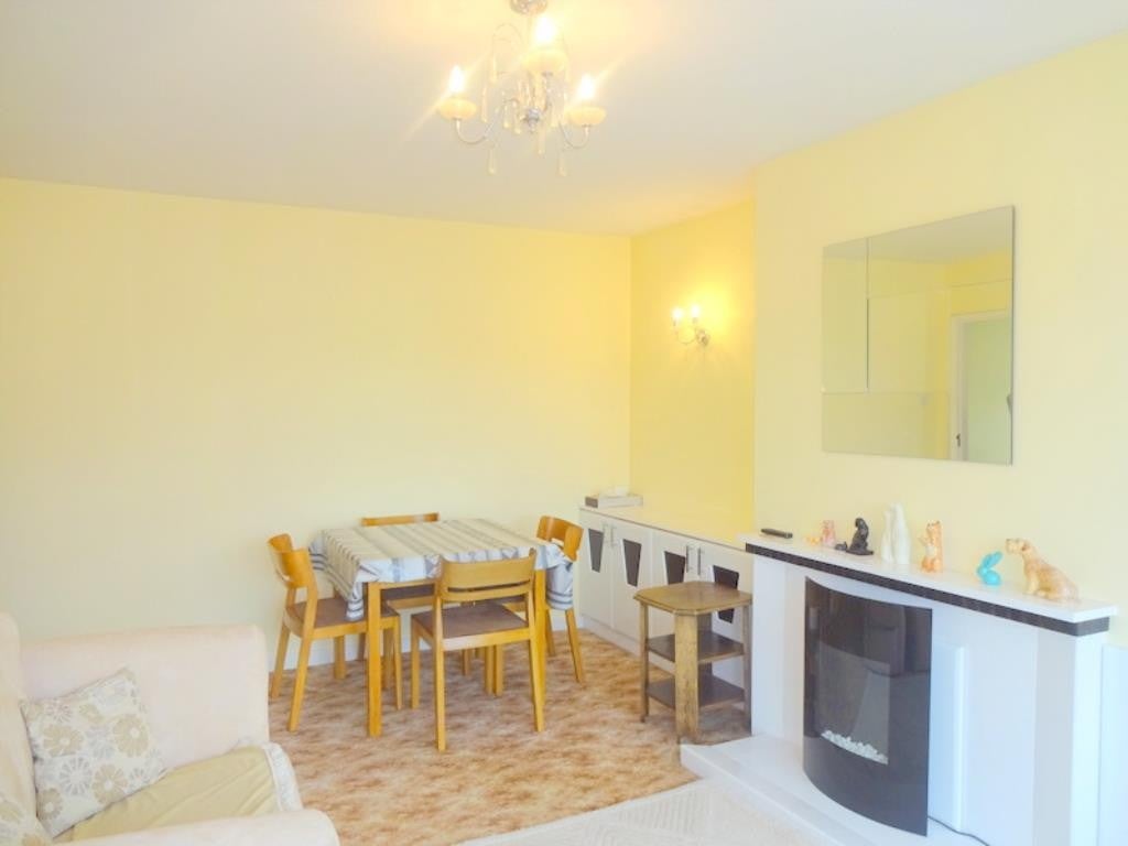 Flat Pinner View in Greater London