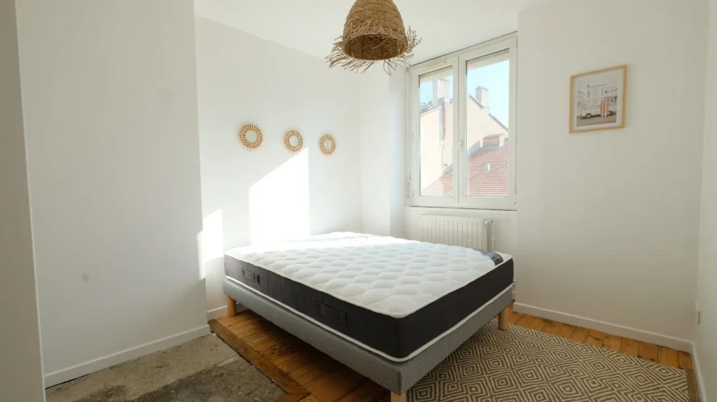 Appartement Place Jean Plotton à Saint-Étienne