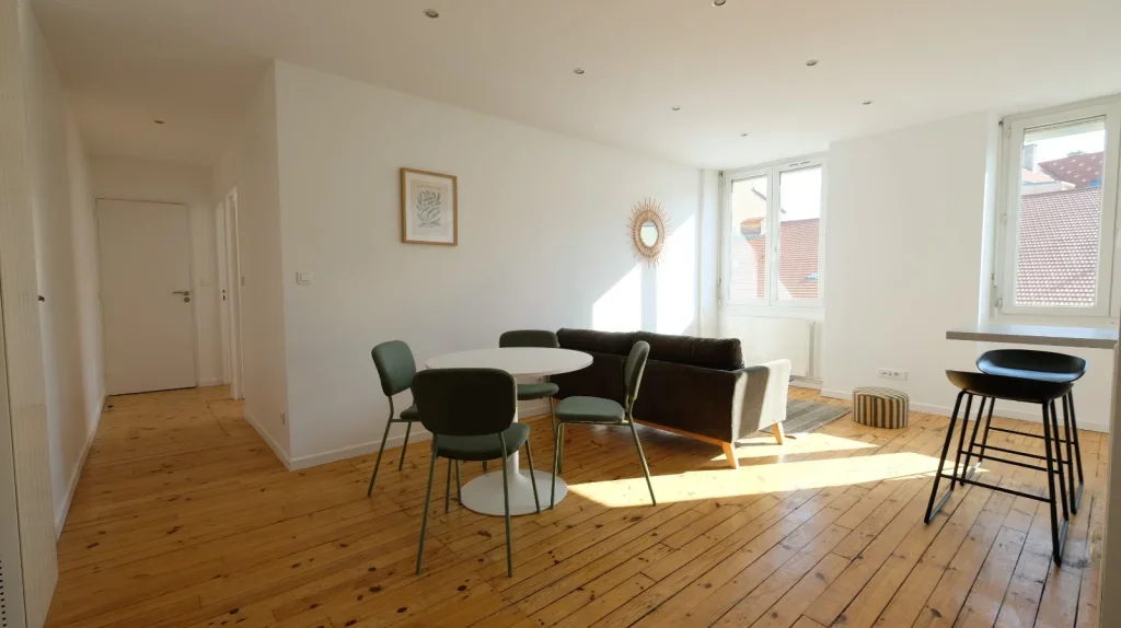Appartement Place Jean Plotton à Saint-Étienne
