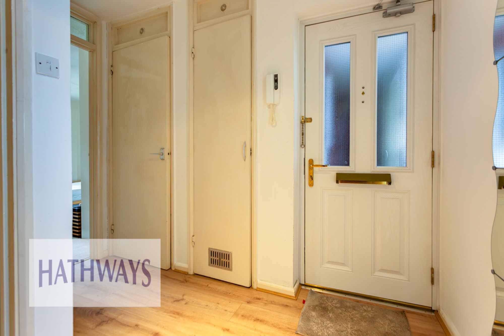 Flat Bronllys Place in Cwmbrân