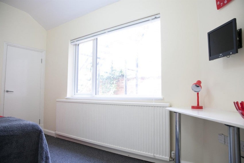 Room West Street in Leicester