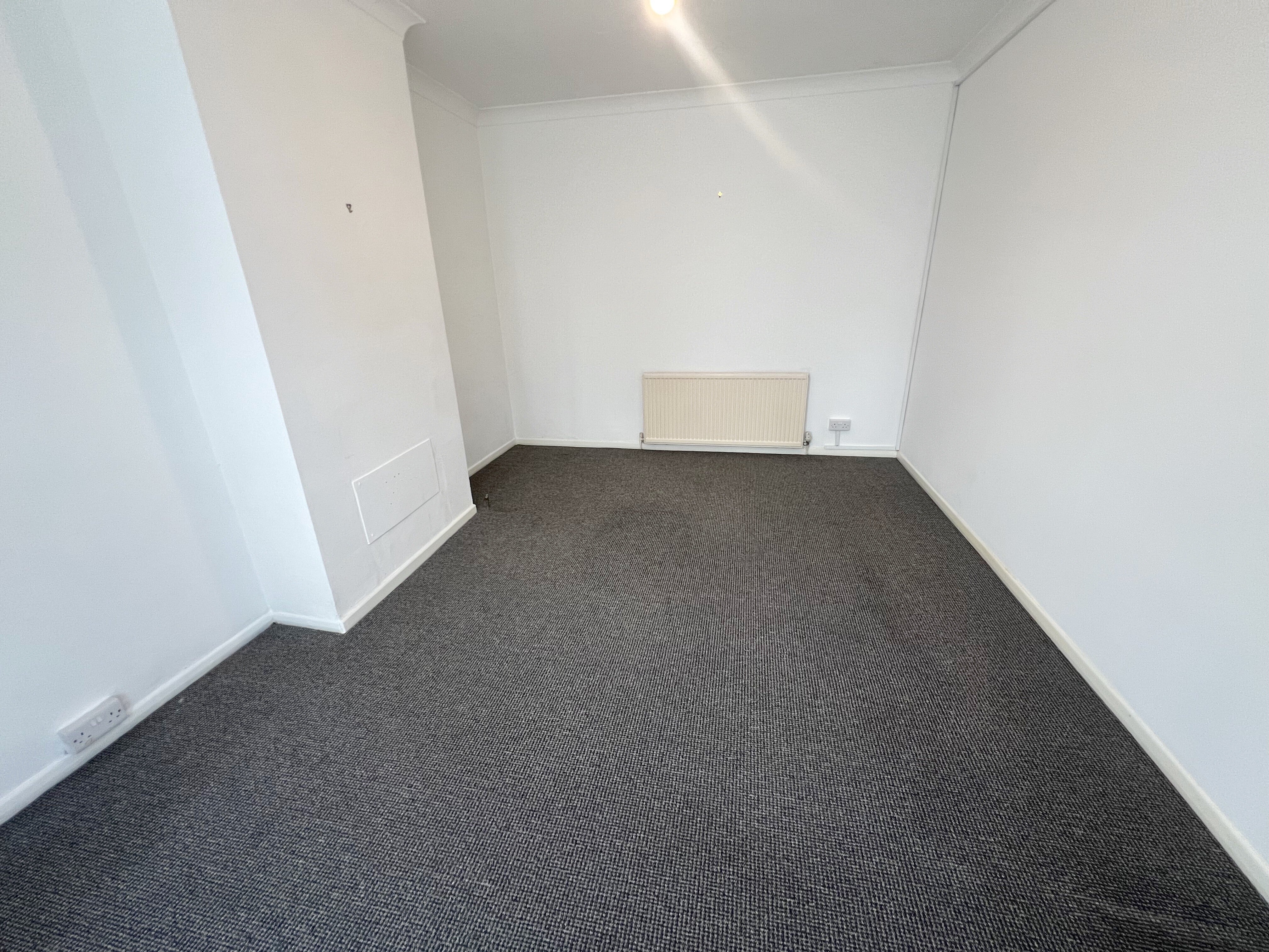 Flat Ringwood Road in Southampton