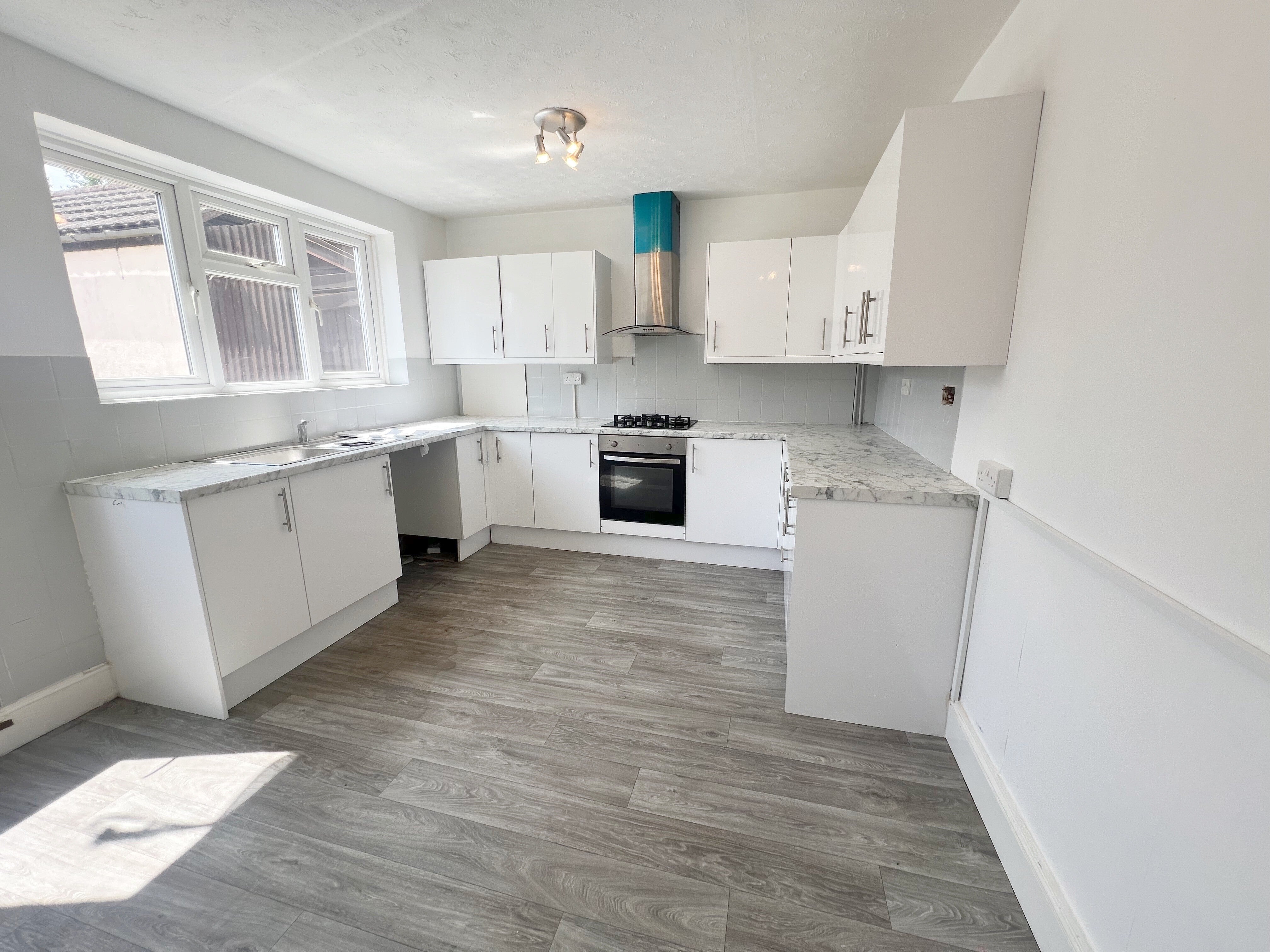 Flat Ringwood Road in Southampton