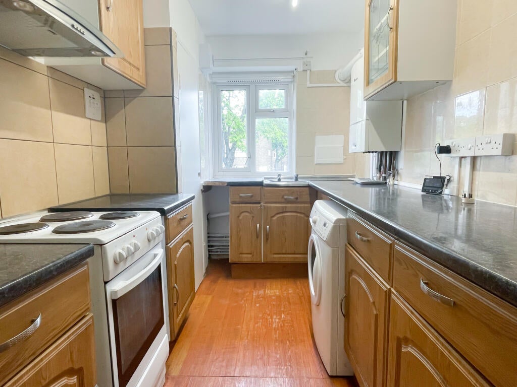 Flat Belson Road in Greater London