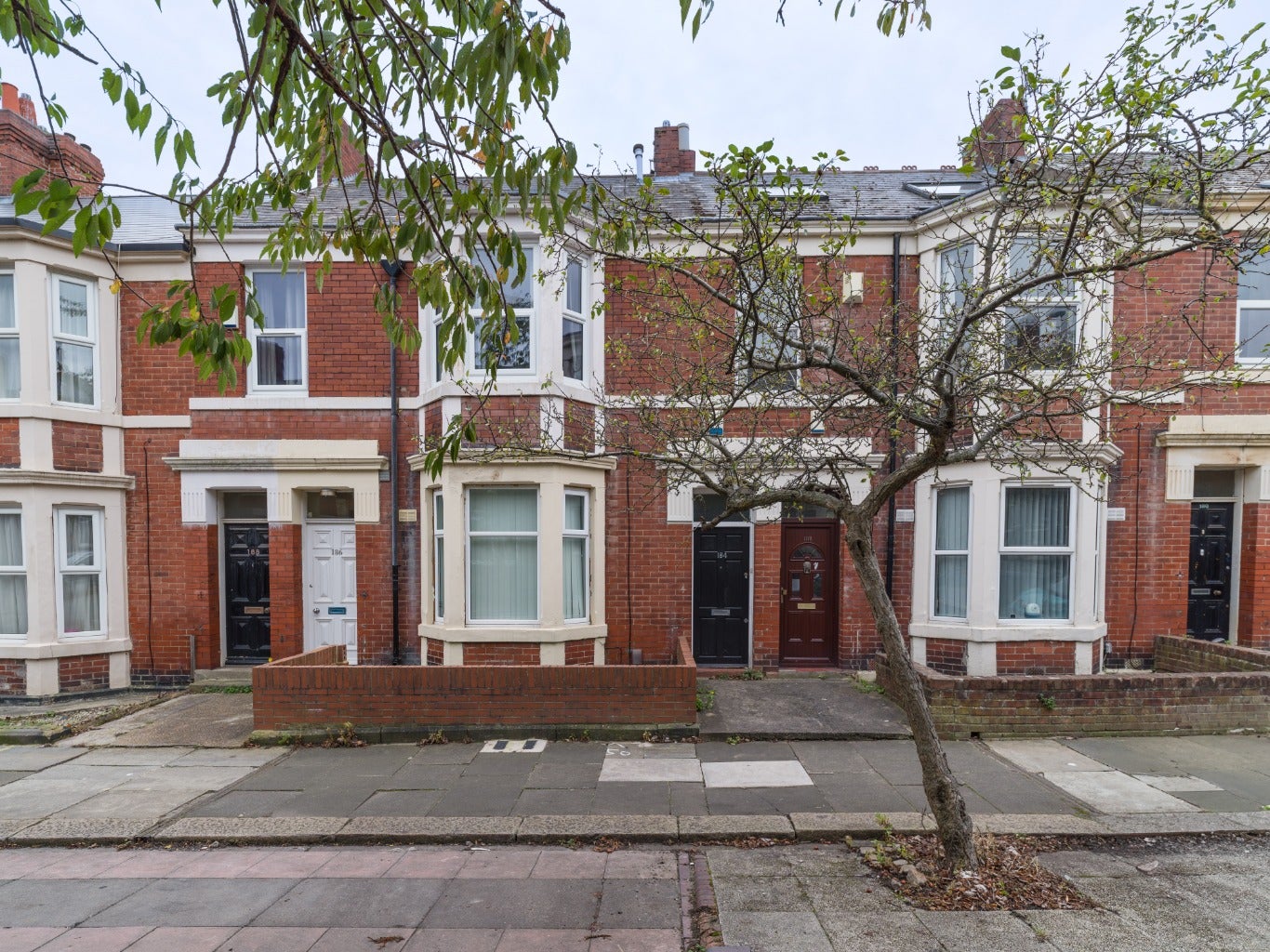 Flat Helmsley Road in Newcastle upon Tyne
