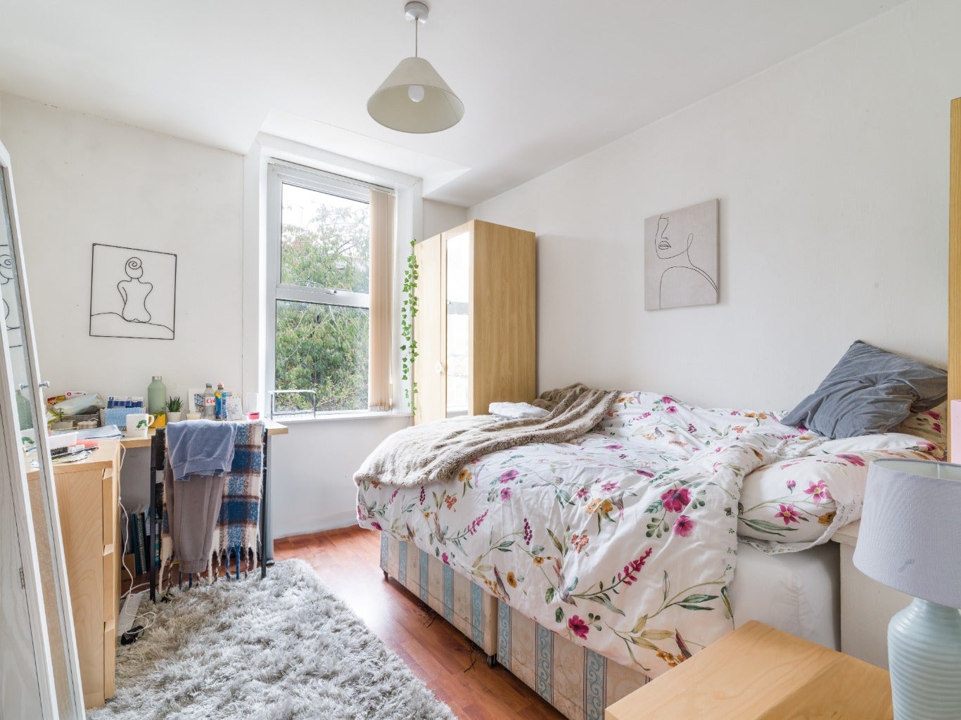 Flat Helmsley Road in Newcastle upon Tyne