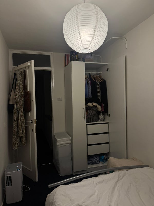 Room Handa Walk in Greater London