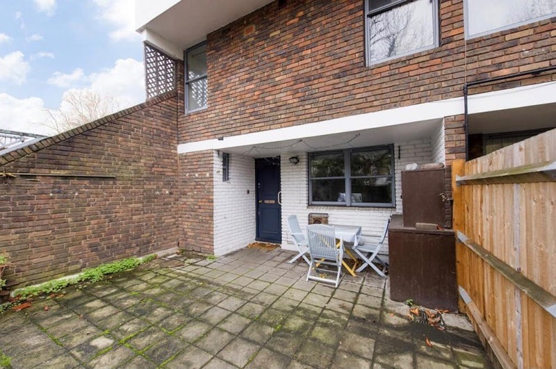 Room Handa Walk in Greater London