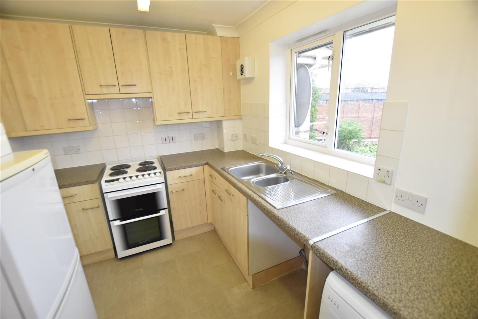 Flat Abbotsmead Place in Reading