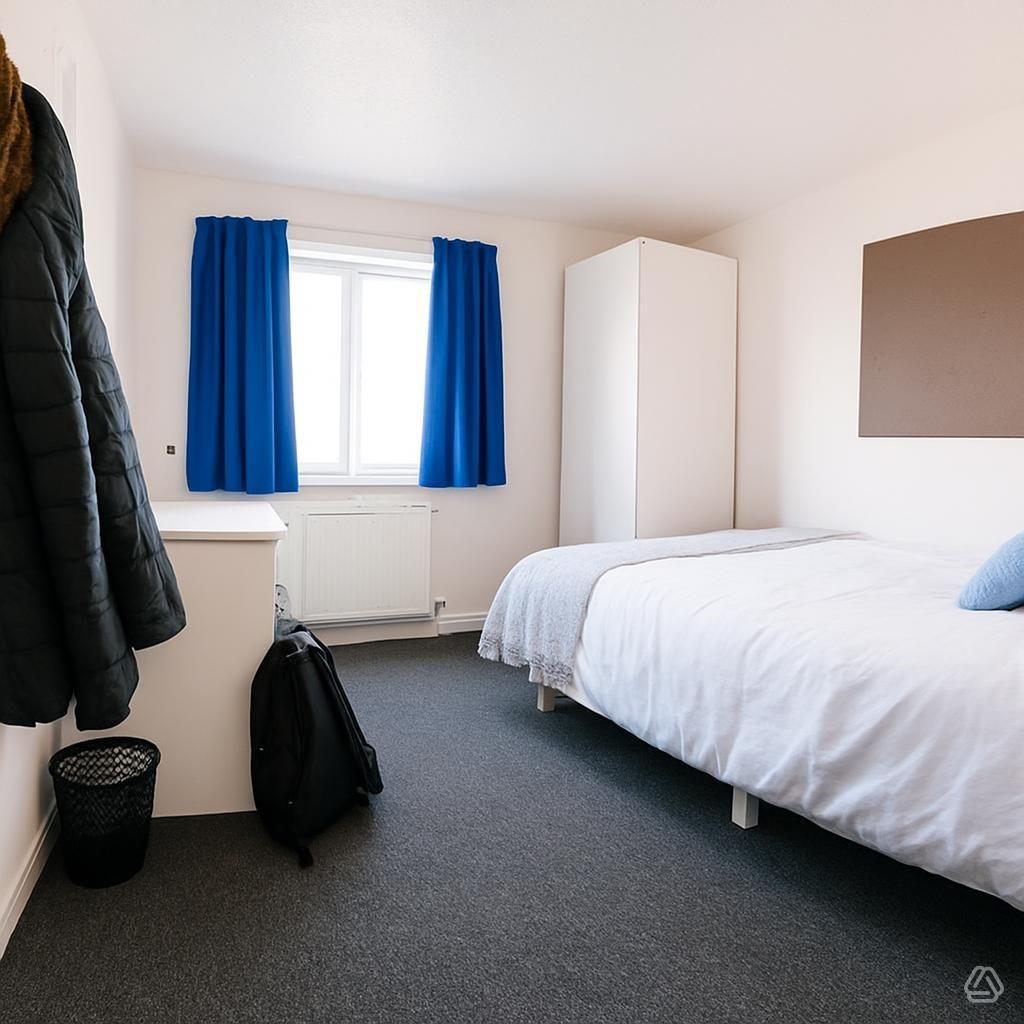 Room Pin Hill in Canterbury