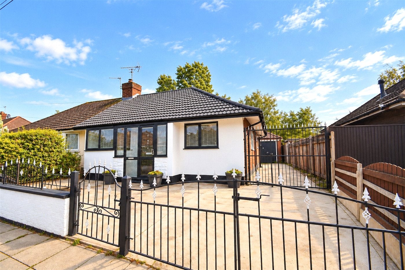 House Pasture Avenue in Moreton
