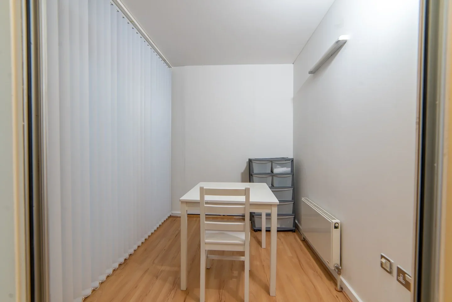 Room West Parkside in Greater London