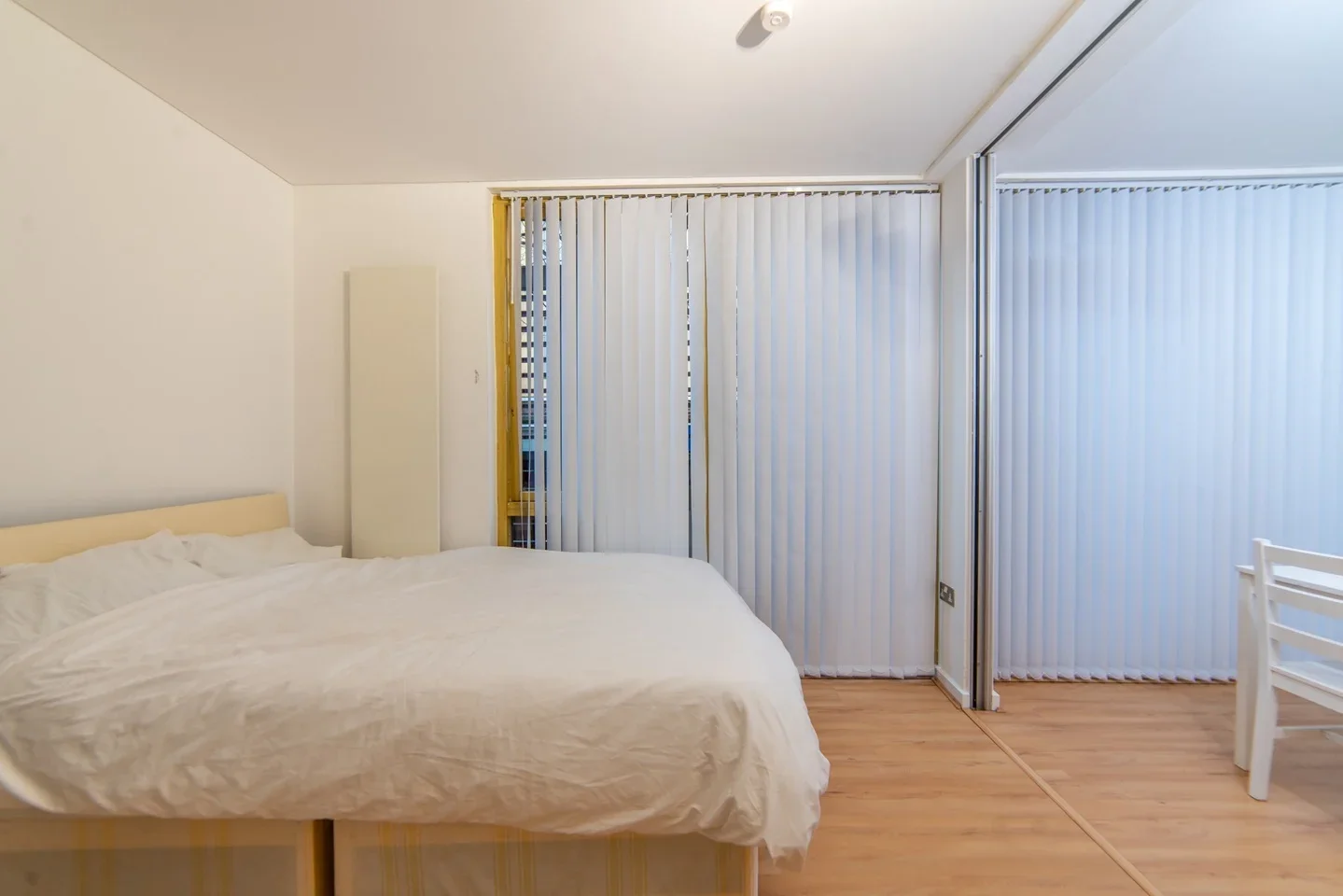 Room West Parkside in Greater London