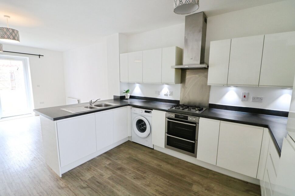House Marine Crescent in Greater London