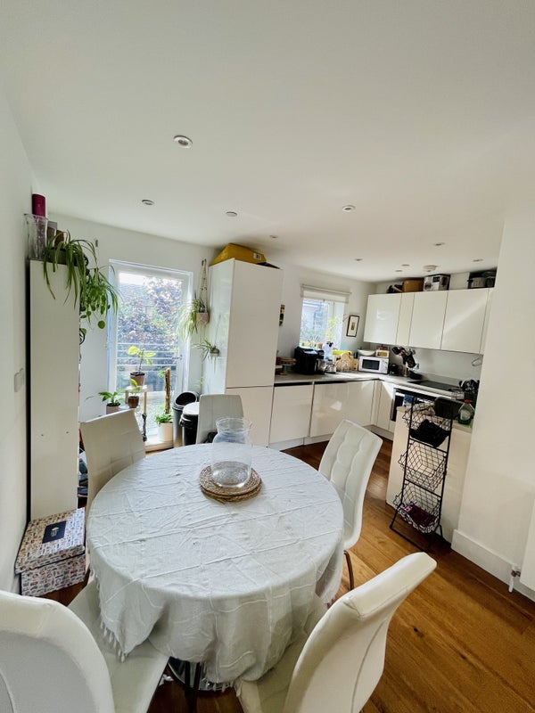 House Nightingale Road in Greater London