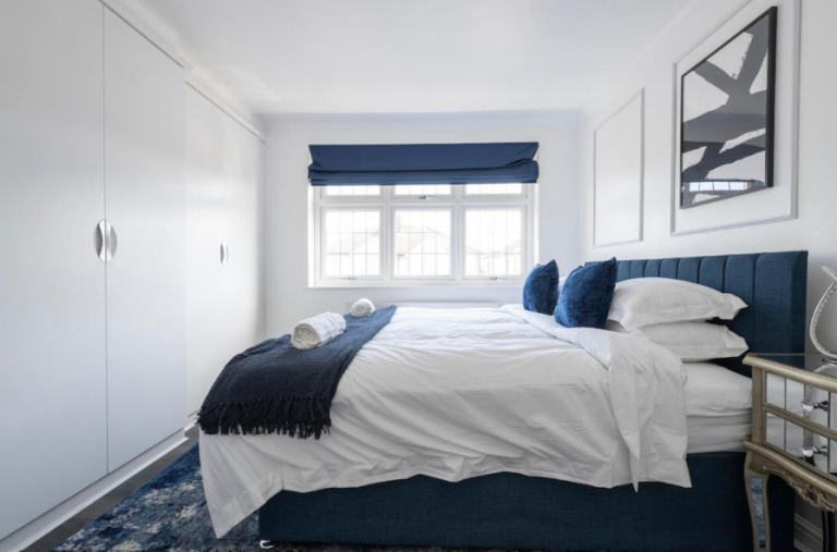 House Moray Close in Greater London