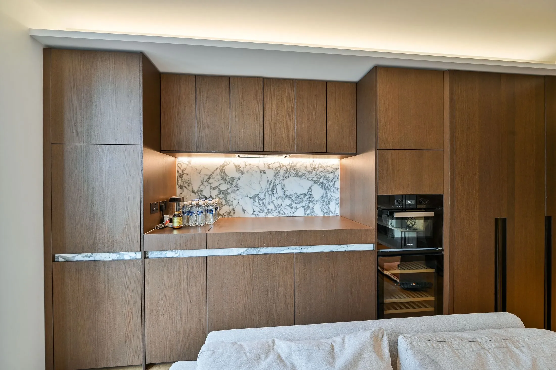 Flat Sutton Walk in Greater London
