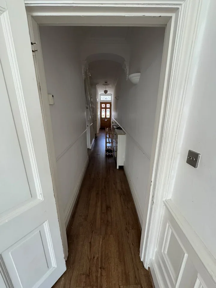 House Chisholm Road in Greater London