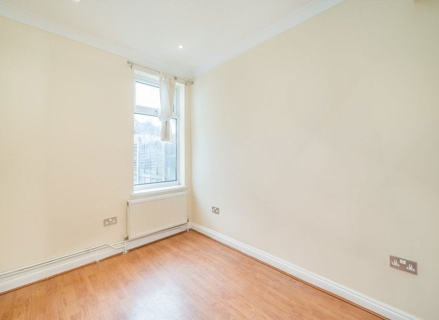 House Colliers Water Lane in Greater London