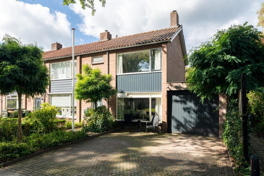 Huis Hoge Weerd 25 in Epe