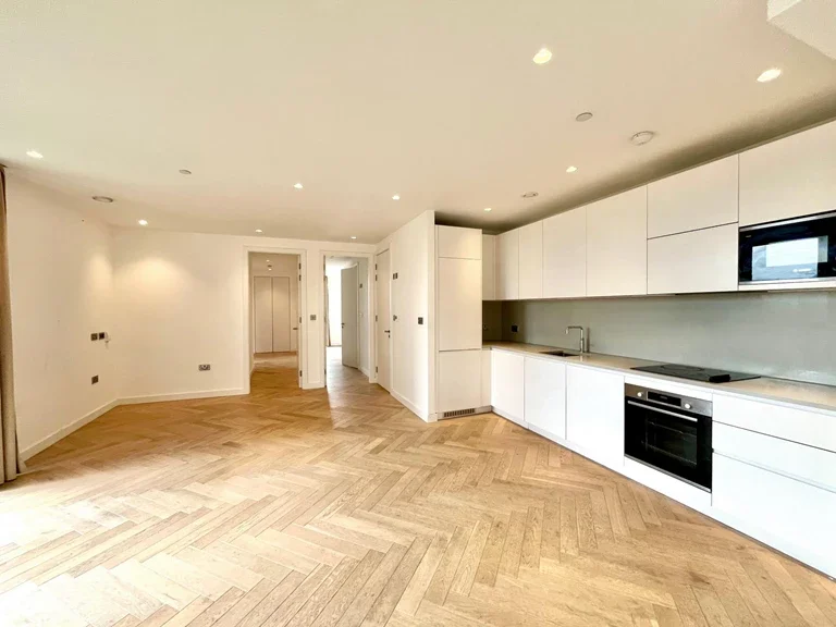 Flat Walm Lane in Greater London