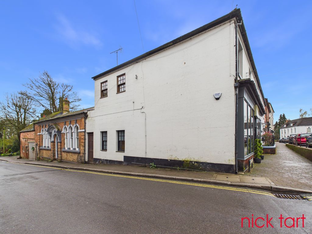 Flat Market Place in South Staffordshire