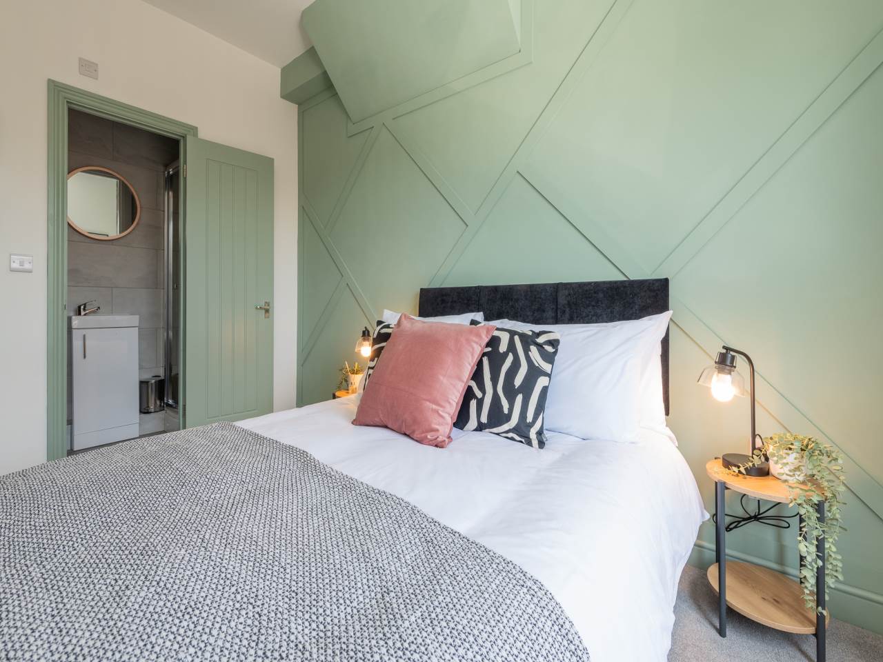 Room Lastingham Road in Leeds