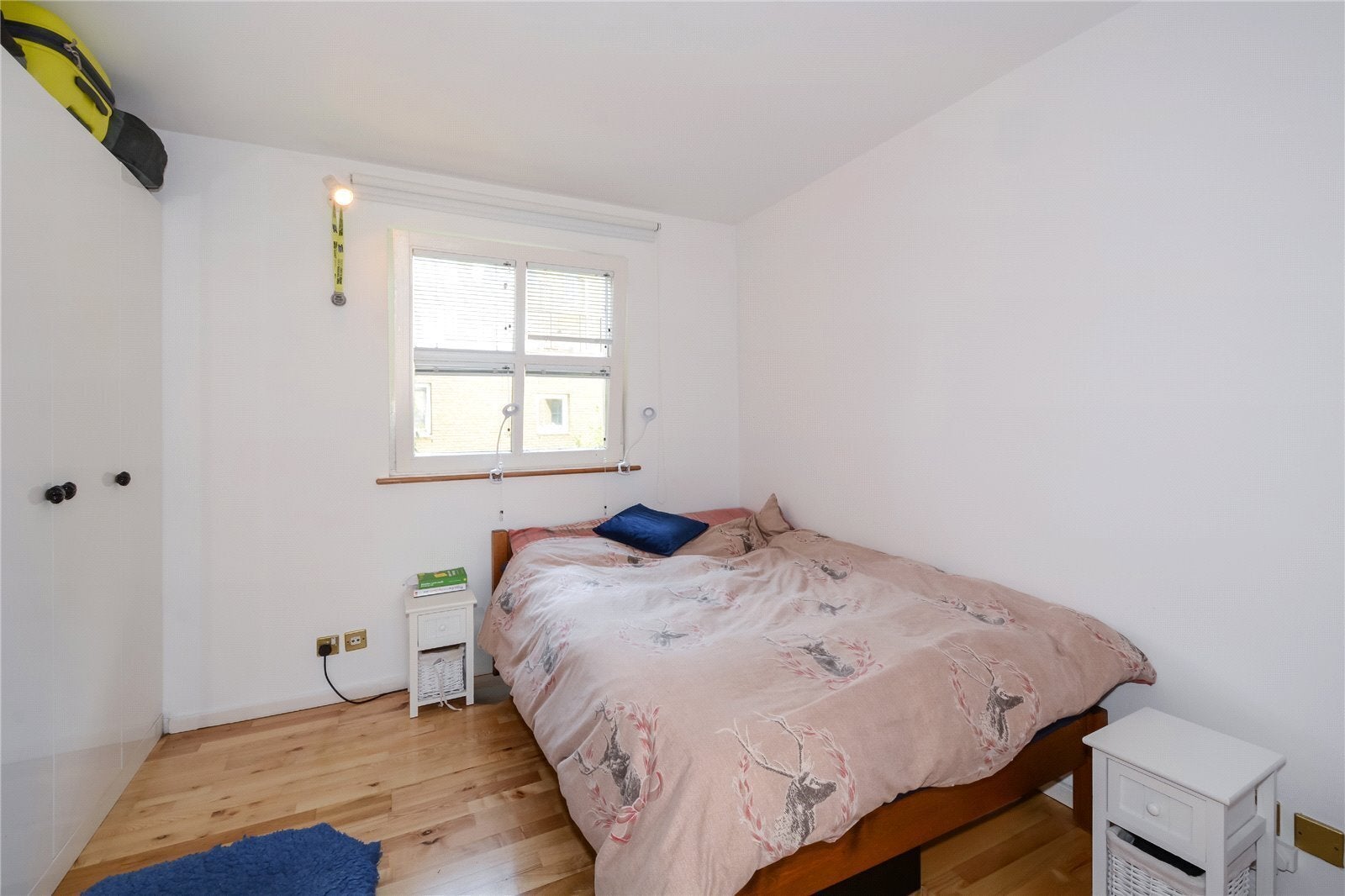 Room Greenland Passage in Greater London