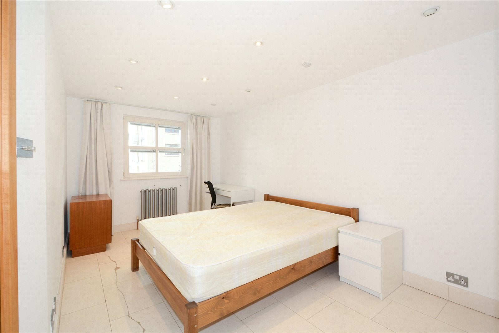 Room Greenland Passage in Greater London