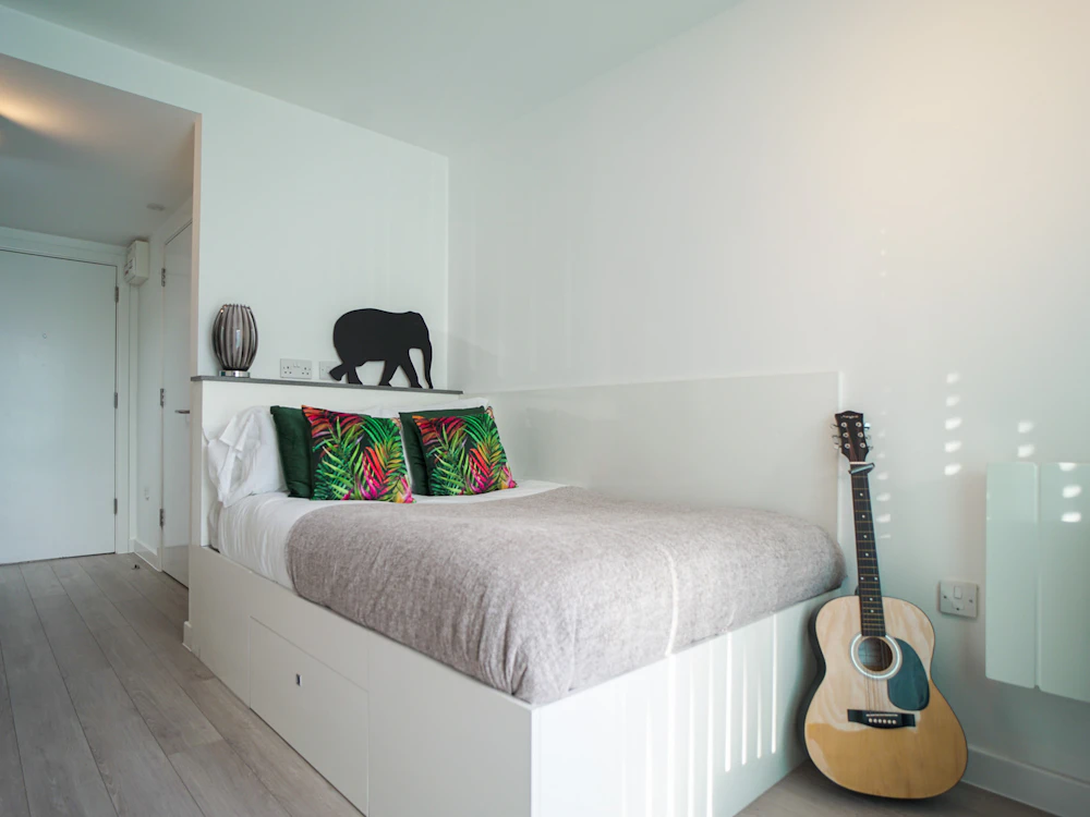 Room Bristol Road in Birmingham