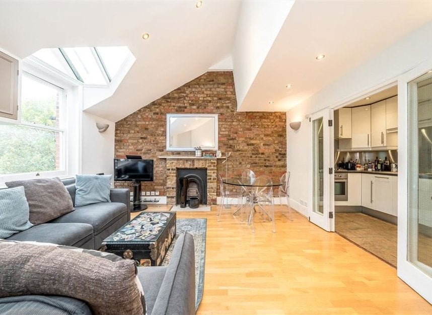 Flat Gledhow Gardens in Greater London