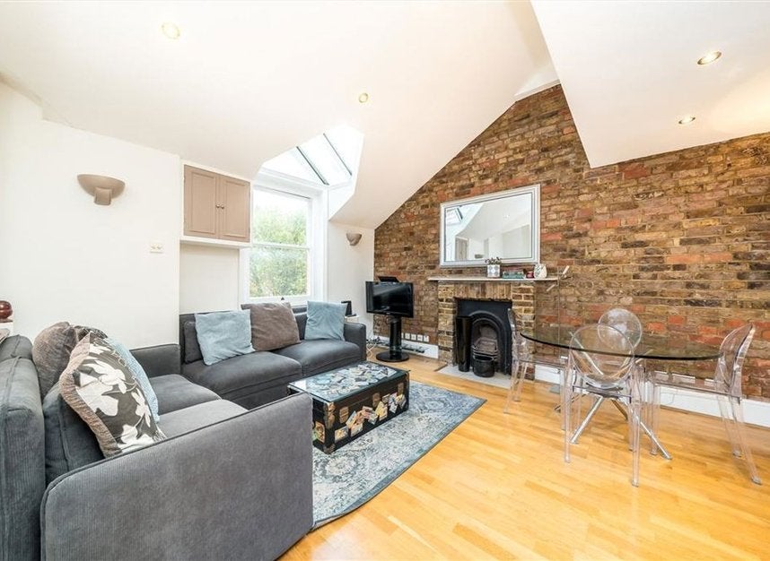 Flat Gledhow Gardens in Greater London