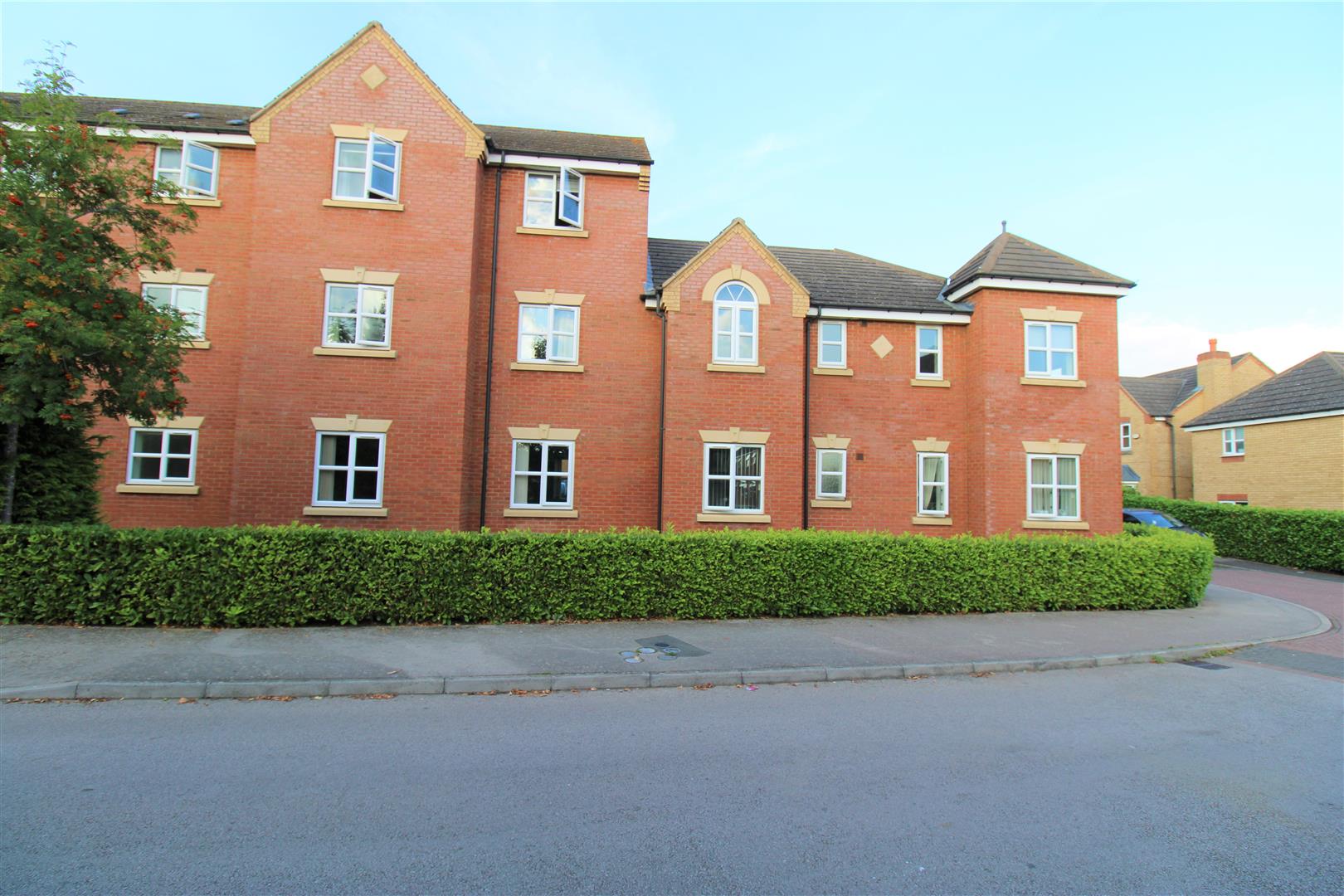 Flat Newmarket Close in Corby