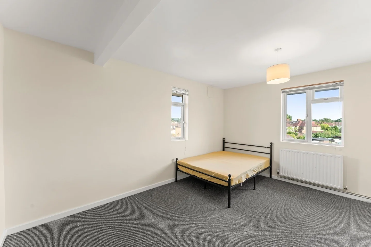 Flat Grand Drive in Greater London