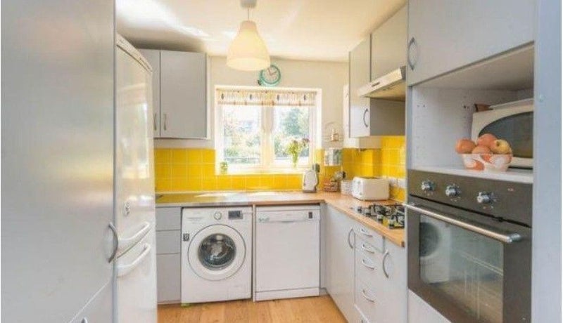 Room Bramwell Drive in Sheffield