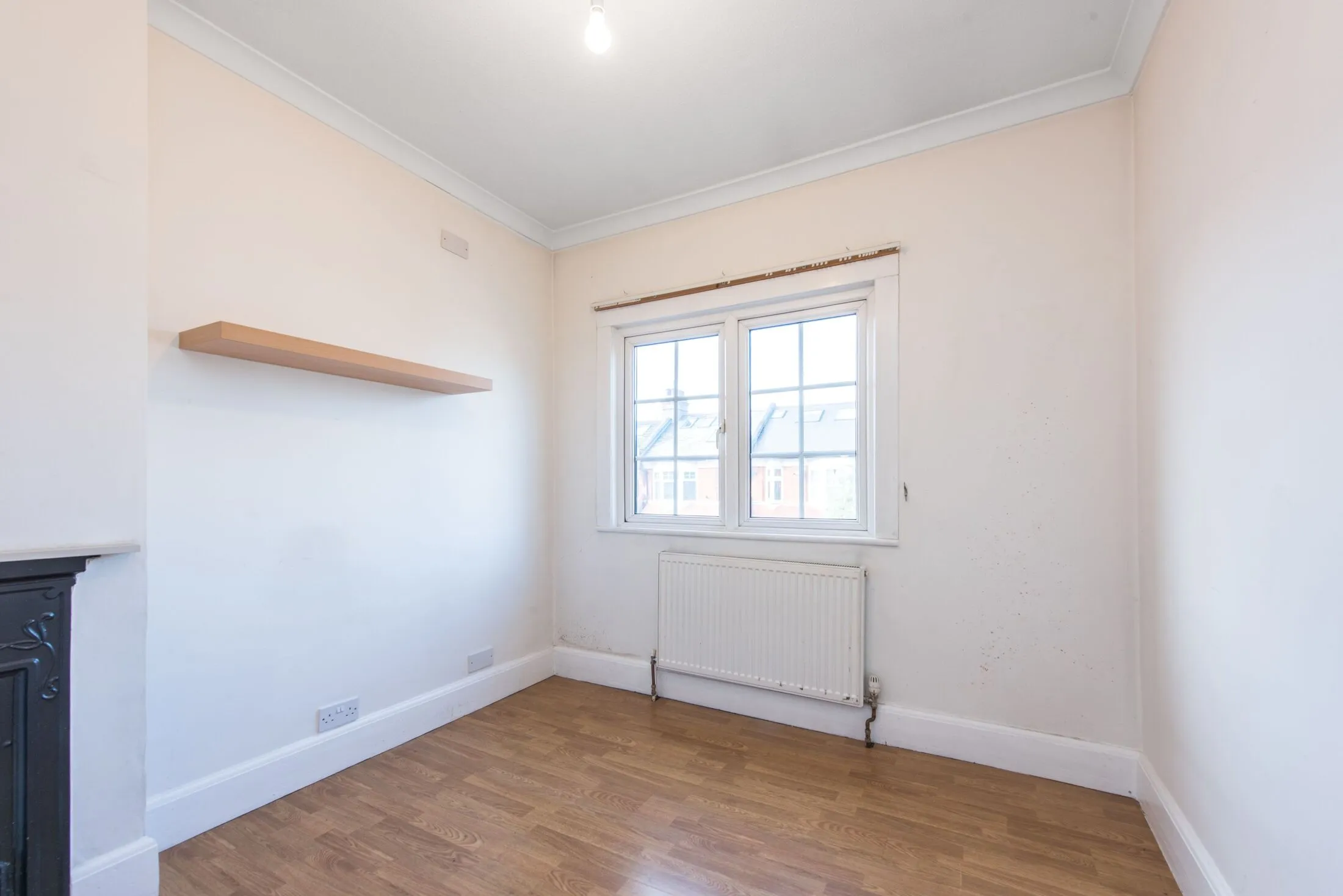 Flat Birley Road in Greater London