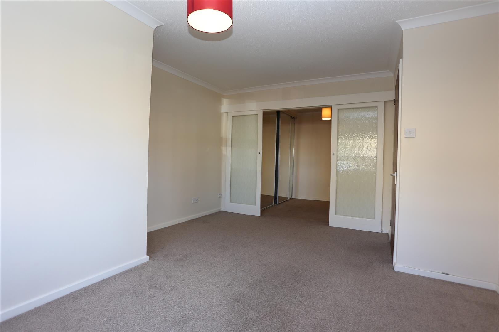 Flat Eaton Gardens in Portslade by Sea