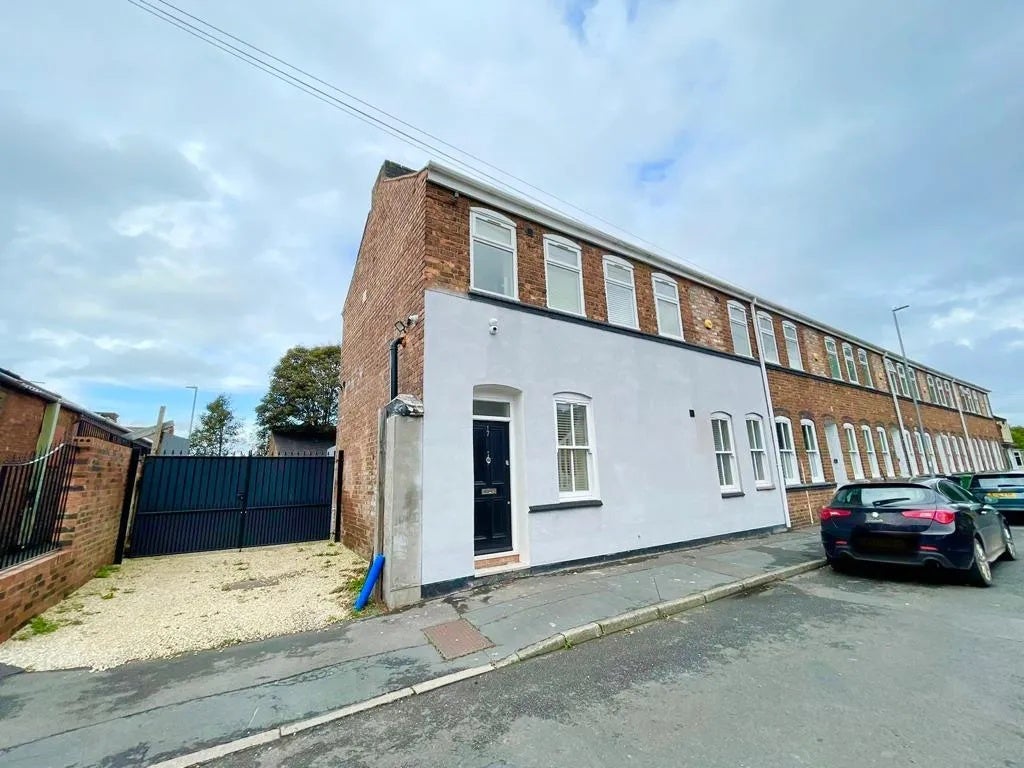House Villiers Street in Willenhall
