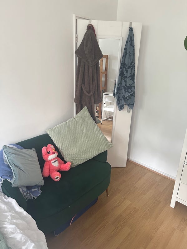 Room Ramsey Street in Greater London