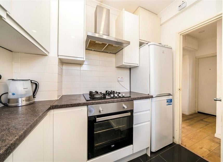 Flat Law Street in Greater London