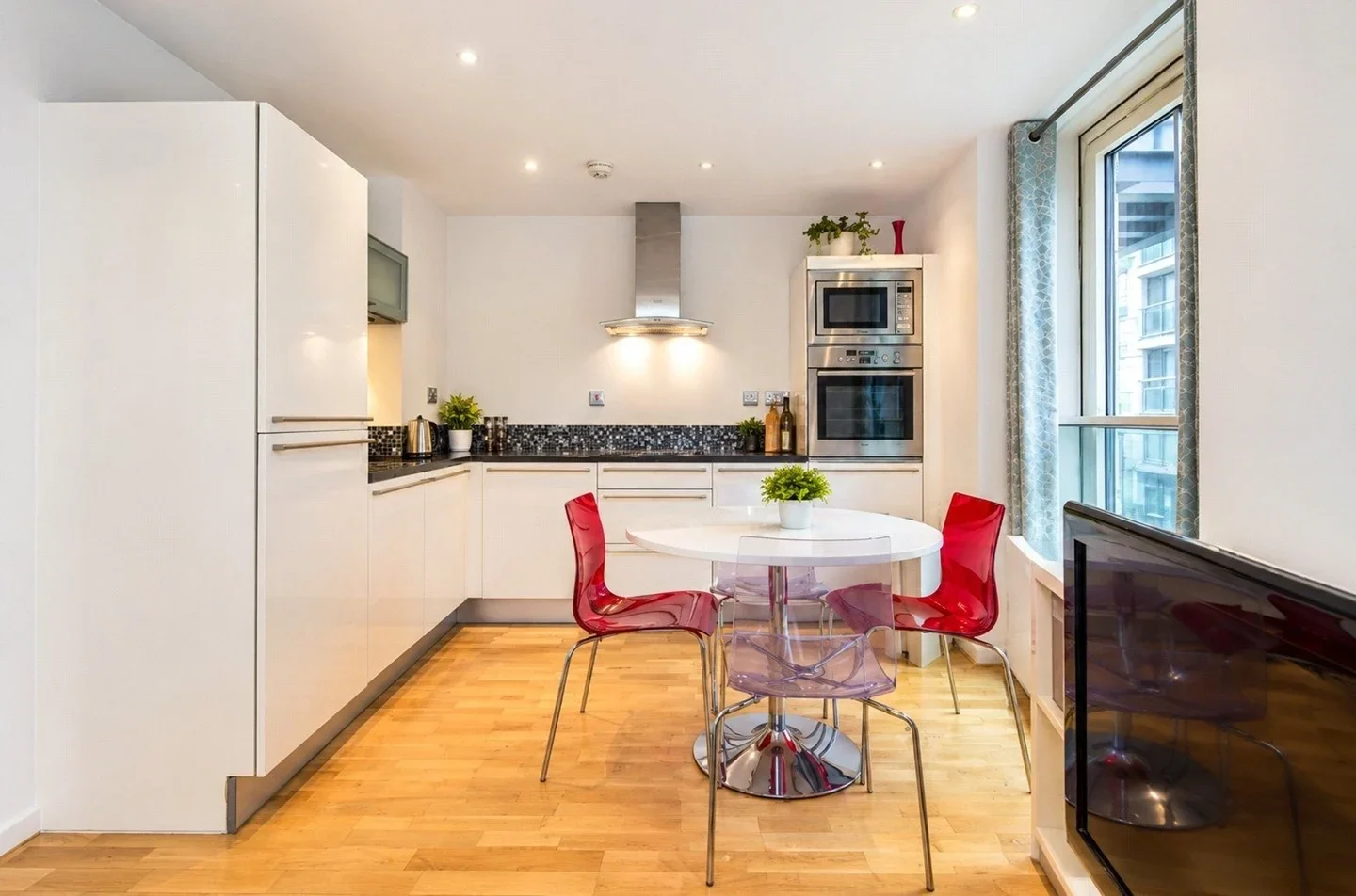 Flat Millharbour in Greater London